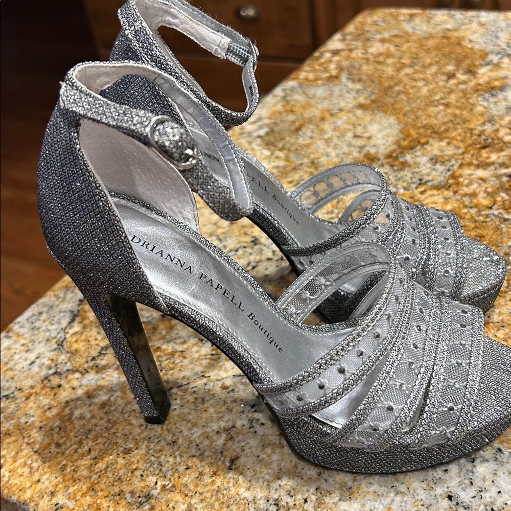 Adrianna Papell Boutique Taimi heels in Gunmetal Silver
